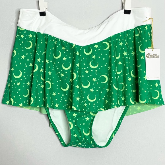 SOLD‼️ HOT TOPIC Sailor Moon Sailor Jupiter Cosplay Skirted Swim Bottom Plus - Picture 5 of 13